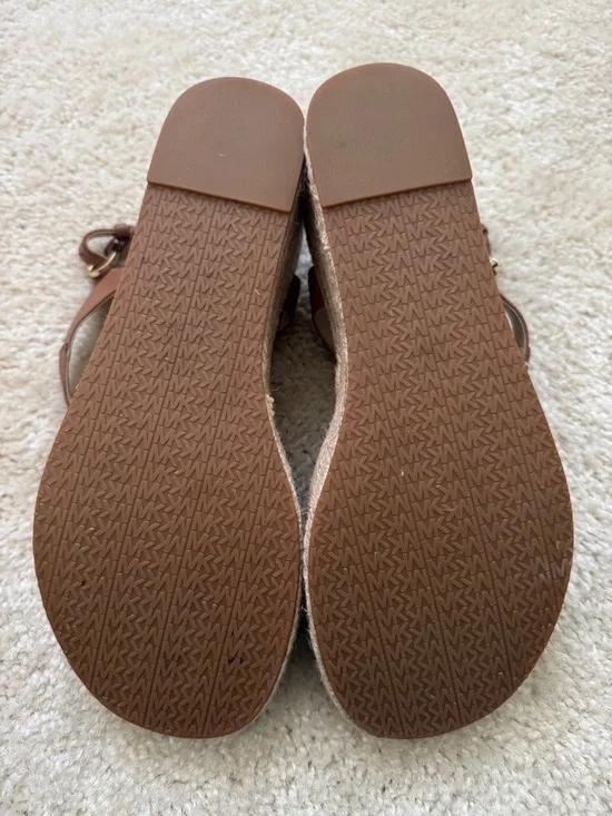 Michael Kors Brown Leather MK Thong Sandals with Gold Logo - Picture 4 of 5